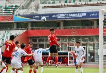 关于风暴来袭，球员士气高涨扫荡对手的信息